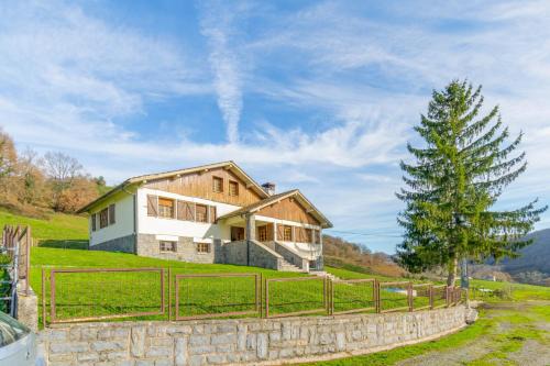 Basaburua Chalet De Esquí | Espectacular chalet de montaña en plena naturaleza