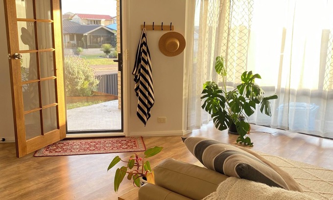 West Beach Casa | Esperance family retreat – 5 minutes walk from stunning West Beach