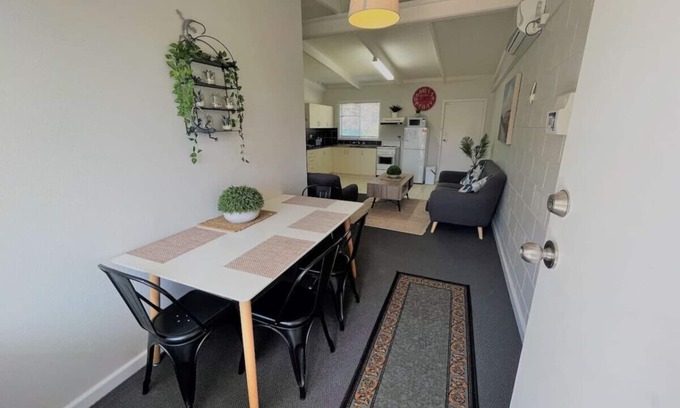 Castletown Apartamento | Three Palms Apartments Unit 3