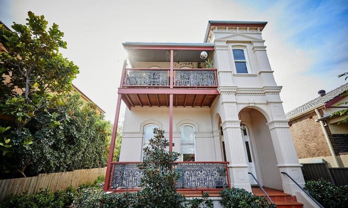 Ashfield Apartamento | Esperanza Gardens - A Stylish Victorian Studio