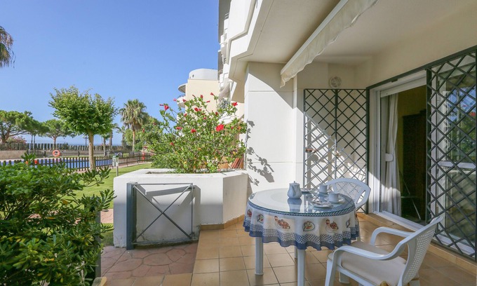 Rota Apartamento | Espigon De Rota - Two Bedroom Apartment, Sleeps 4