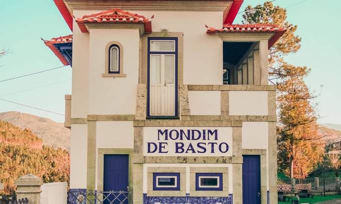 Molares Casa | Estação Ferroviária de Mondim de Basto