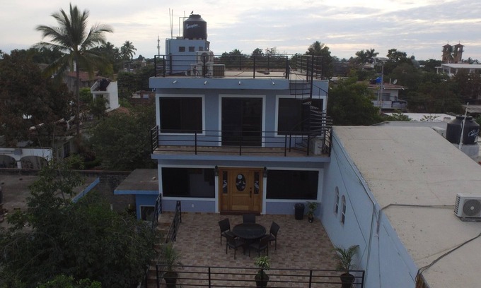 Puerto Vallarta Casa | ESTA CASA ESTA UBICADA A 5 MINITOS DEL AEROPUERTO Y A 10 MIN. DE PUERTO VALLARTA