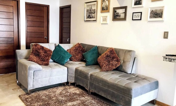 San Fernando Apartamento | Estancia Urbana: Vistas Skyline y Confort Moderno