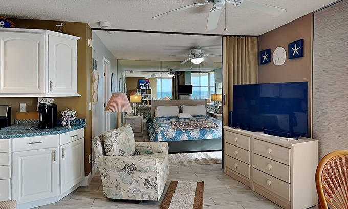 South Island Condominio | Estero Beach and Tennis 701b