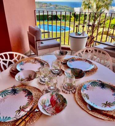 Manilva Apartamento | Estrella de Mar zeezicht en uitkijk op Gibraltar 40m2 terras incl zwembad Las Garzas Manilva