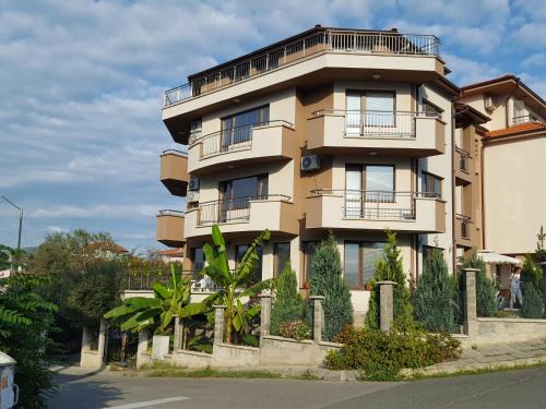 Tsarevo Casa | Estreya