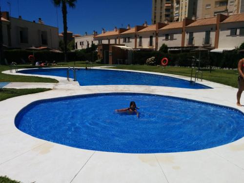 Isla Cristina Apartamento | ESTUDIO CON PISCINA Y GARAJE A 100 Mtr DE LA PLAYA