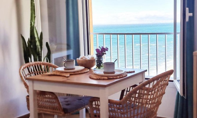 Sitio de Calahonda Apartamento | Estudio Pies de Arena