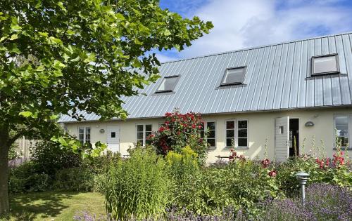 Kivik Casa | Eternellgården, Boende med självhushåll, nära Stenshuvuds Nationalpark