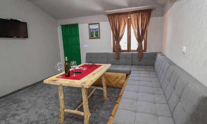 Pale Apartamento | Ethno Village Dolina Mira - One Bedroom Holiday Home (Sutjeska) Published (Published)