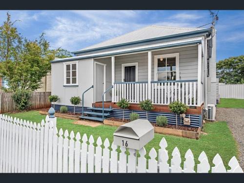 East Toowoomba Casa | Eton Cottage - Central Boutique Stay