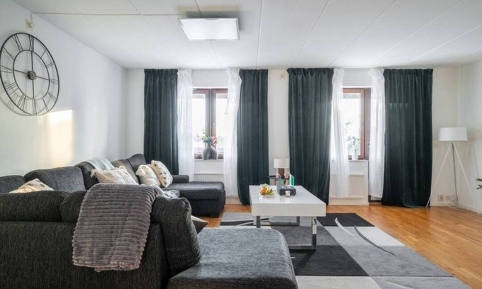 Centrum Casa | Ett mysigt hus i centrala Borås för stora och lilla familjen - Hela boendet!