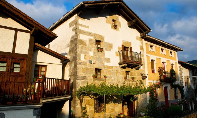 Arriba-Atallu Casa | Etxeberri Ostatua