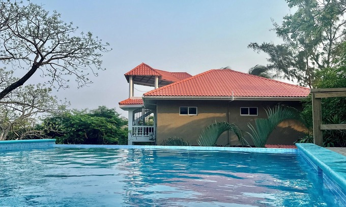 Roatan Cabina | Eureka house