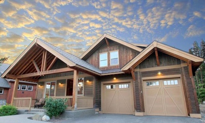 Cle Elum Casa | EV Charger! HOT TUB! Perfect family getaway in the ❤️ of Suncadia!