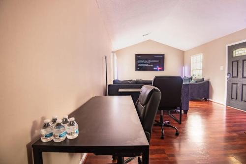 New Castle Casa | EV-Friendly- 15 Mins to Downtown