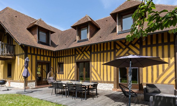 Equemauville Villa | Eva Home | Magnífica villa con jardín | 10 personas