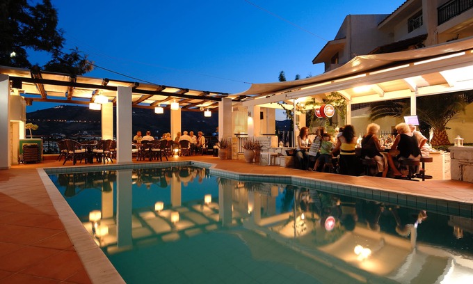 Mononaftis Hotel | Eva Mare Hotel & Suites - Adults Only