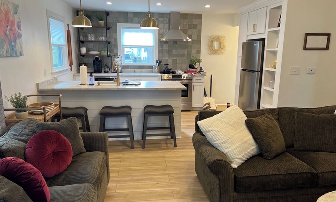Broad Ripple Casa | Evan’s Broad Ripple Bungalow
