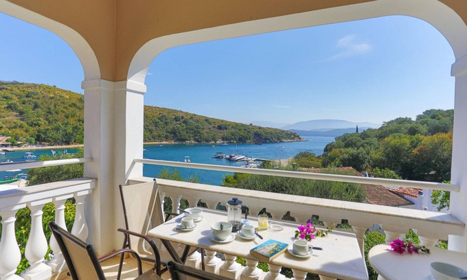 Agios Stefanos Apartamento | Evanna House in Saint Stephanos