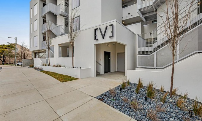 North Capitol Casa | EVE On the River II