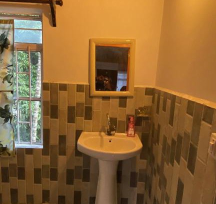 Laitmawsiang Otro | Evelyn homestay and camps