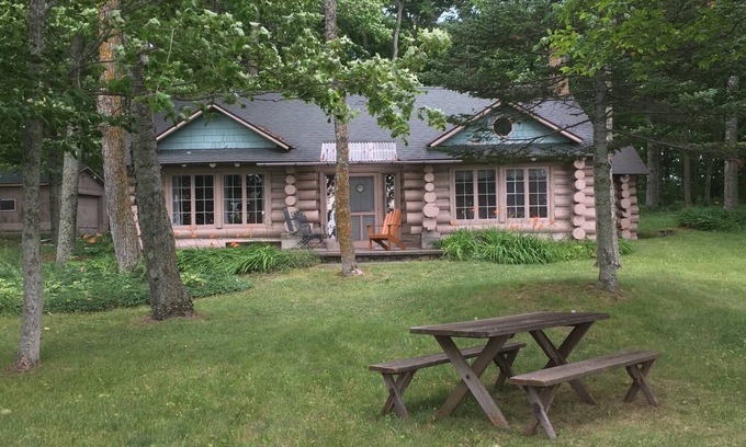 Northport Casa | Evening Glo Lodge, Beautiful view of Lake Michigan