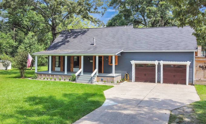 Spring Apartamento | Events Welcome, Large, and Private Retreat