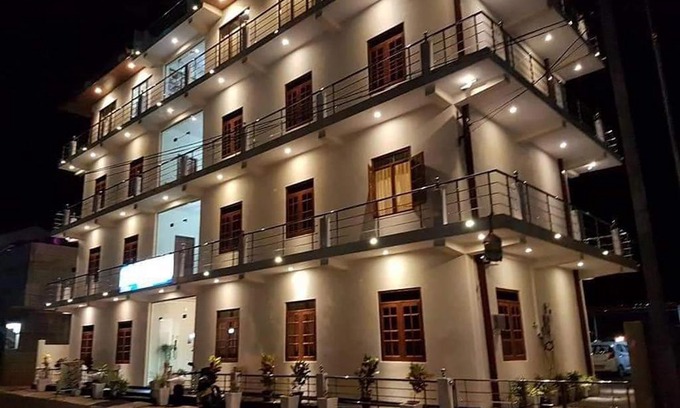 Trincomalee Hotel | Everest Hotel