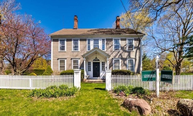 Southbury Cama Y Desayuno | Evergreen Bed & Breakfast