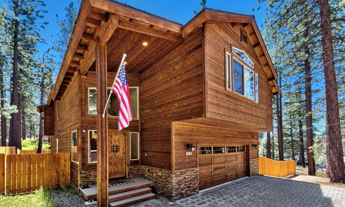 Rancho Bijou Casa | Evergreen Elegance: Boat Parking, Close to Lifts, Lake & Trails