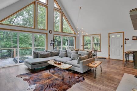 Albrightsville Casa | Evergreen Escape - Jim Thorpe Multi Ski Resort