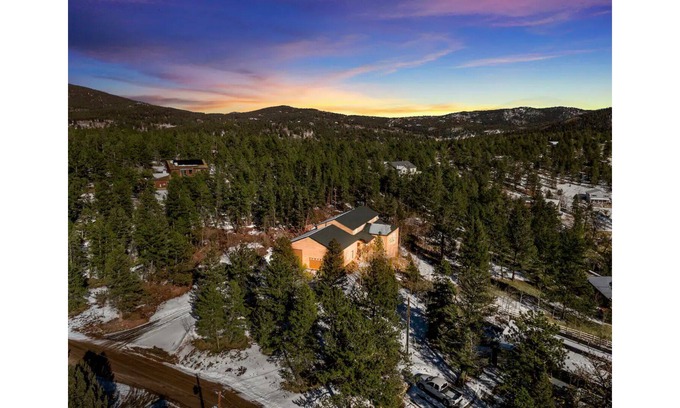 Black Hawk Casa | Evergreen Lodge @ Missouri Lakes