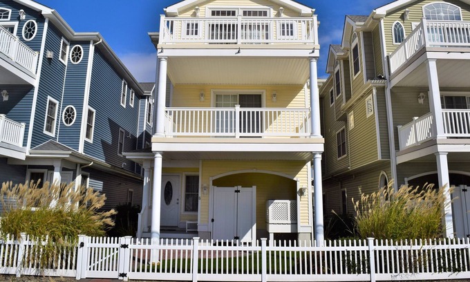 Townsend's Inlet Casa | EVERYBODY IN THE POOL!! 4 bedroom