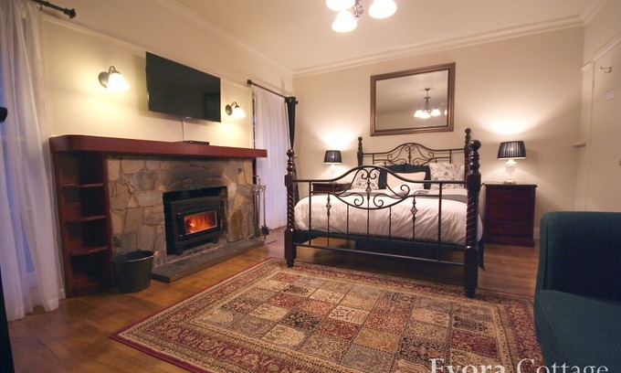 Mount Dandenong Cabaña | Evora Cottage con bañera de hidromasaje y chimenea de leña