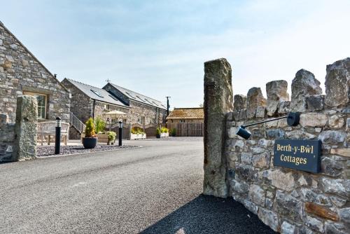 Axton Casa | Ewe Bach Cottage