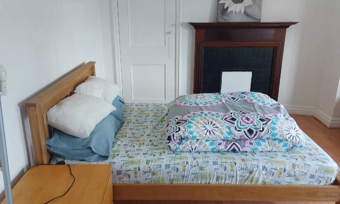 Edgware Apartamento | Spacious and Bright -Habitacion Doble-Estándar-Baño compartido-Vista a la Calle