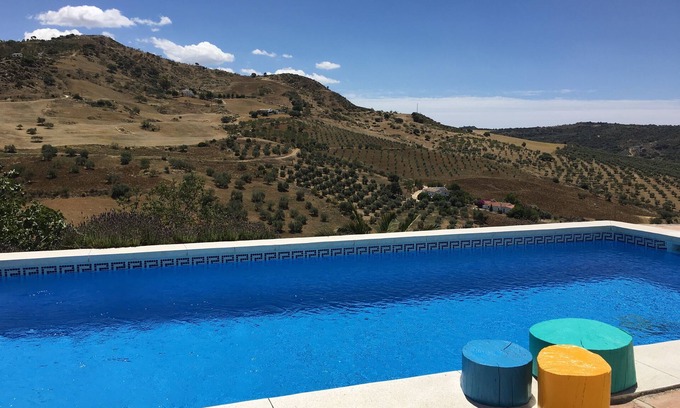 Antequera Casa | Entorno excepcional, vistas sensacionales, terrazas con piscina privada y WIFI en todo.