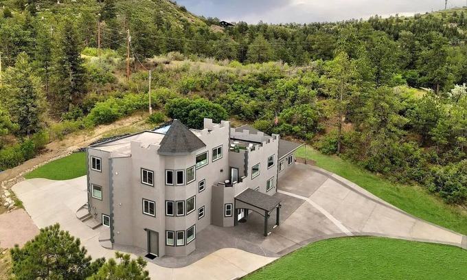 Castle Pines North Condominio | Excalibur 3BR 4BD 2BA Sleep6 Accessible Camper Parking Shop Golf
