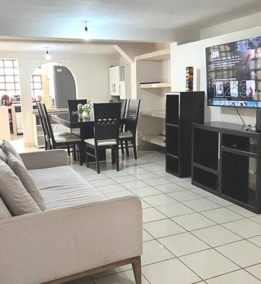 Barrio del Cerrillo Apartamento | excelente casa inka con cochera en el centro