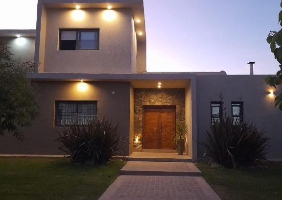 Maipú Casa | excelente casa con pileta