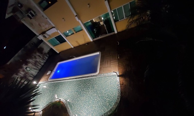 Balneario Florida Casa | Excelente casa frente al mar con piscina y barbacoa.