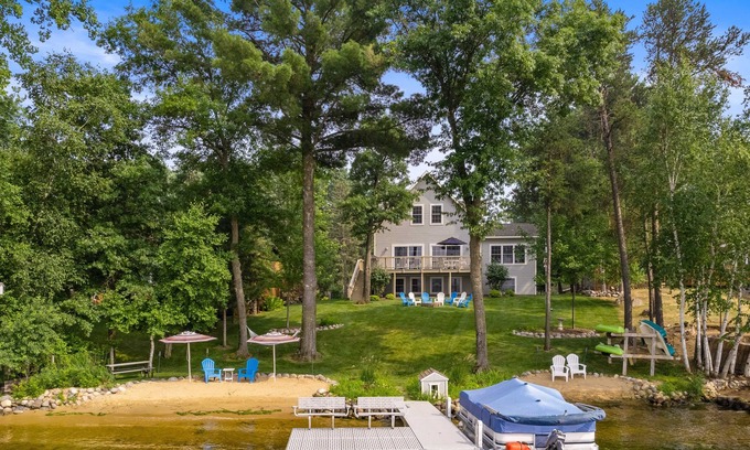 Nekoosa Cabaña | Exceptional Lake House w/Private Beach, 10 minutes to Sand Valley!