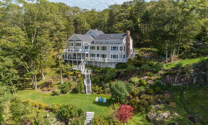 East Boothbay Casa | Exceptional Linekin Bay Oceanfront Home