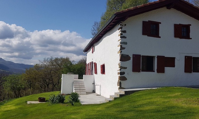 Ainhoa Casa | Exceptional location in the heart of nature