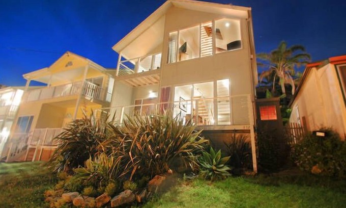 Scarborough Casa | Excepcionales vistas al mar en esta casa moderna, orientada a la familia.
