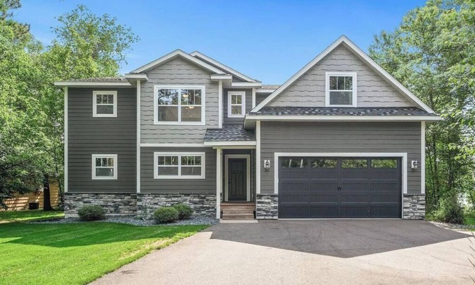Breezy Point Casa | Exceptional property on Pelican Lake! Short walk to Breezy Resort, beaches, park