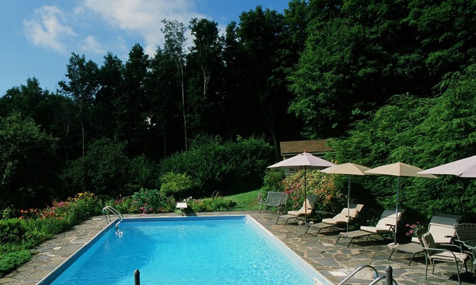 Woodstock Otro | Exceptional Property, Saline Pool, Waterfall, Views