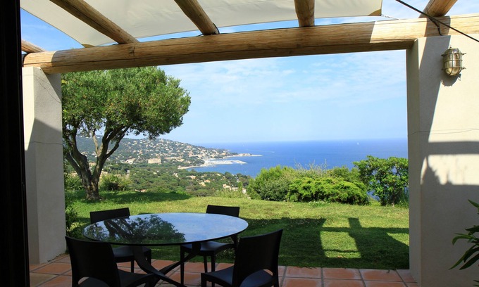 La Nartelle Apartamento | VISTA EXCEPCIONAL DEL MAR - PISO 75 M2 REFORMADO